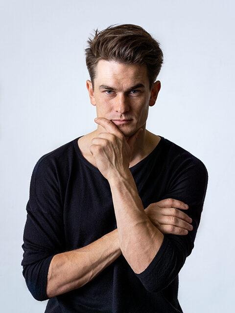 DSC07895-BerlinJohn©MariaRapela_2020_fotografie berlin wedding shauspieler kuenstler und kuenstlerinnen portrait headshots actors studio foto